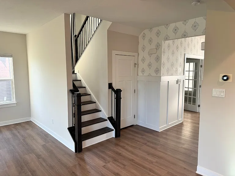 232 Regency Dr — Photo 5