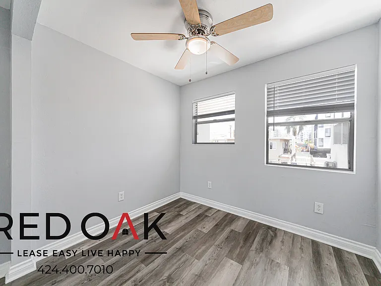 1036 Normandie Ave #14 — Photo 11