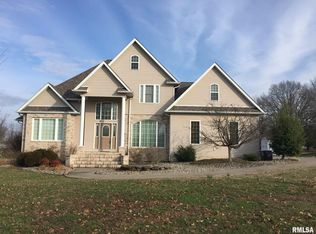1703 Colonial Dr, Marion, IL 62959