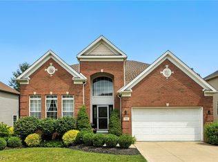 97 Heartland Cir, Hinckley, OH 44233