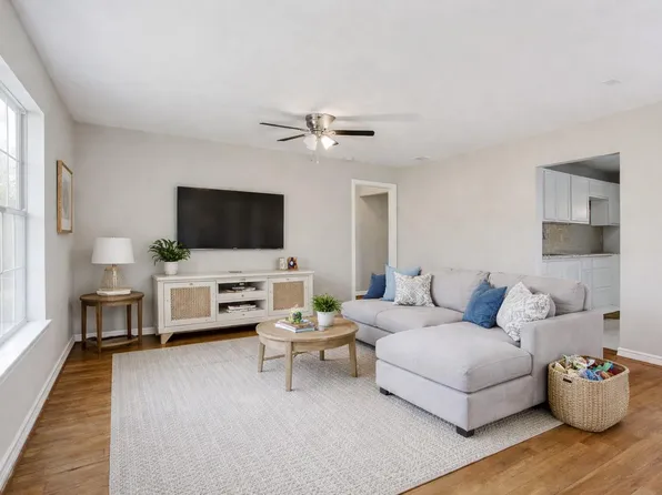 4821 Brinkley St, Houston, TX 77033