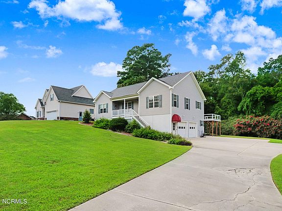 2nd image of 209 N Woodridge Drive
