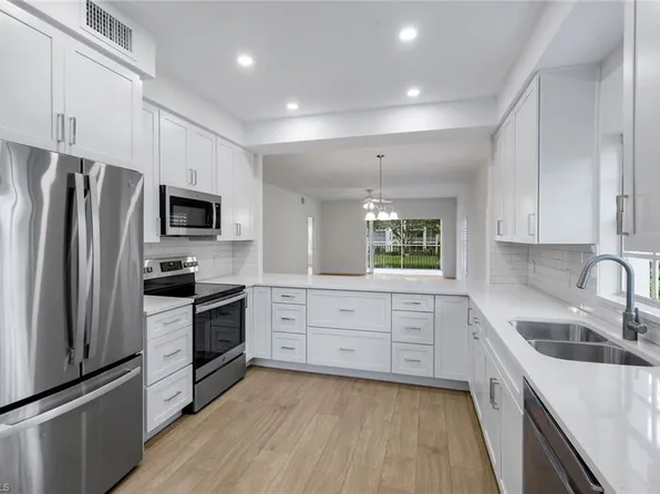 6030 Chardonnay LN #204, NAPLES, FL 34119