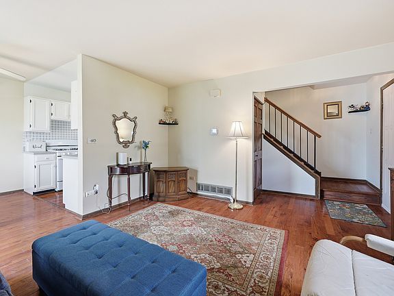 5th image of 242 Nantucket Hbr #1802