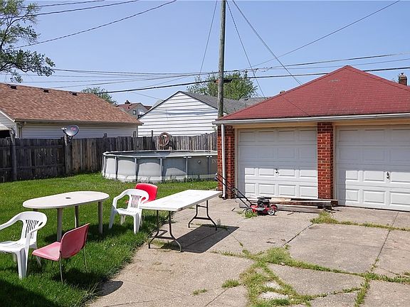 4th image of 2610 Tuxedo Ave