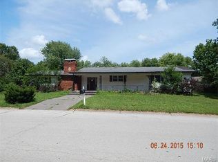 202 Summit Ave, Waynesville, MO 65583