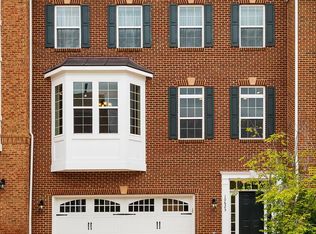 10623 Legacy Ln, Fairfax, VA 22030