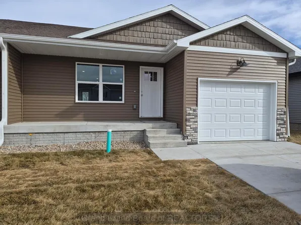 1439 Peach St, Grand Island, NE 68801