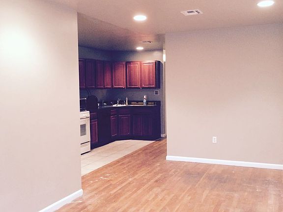 3rd image of 14 Dales Ave