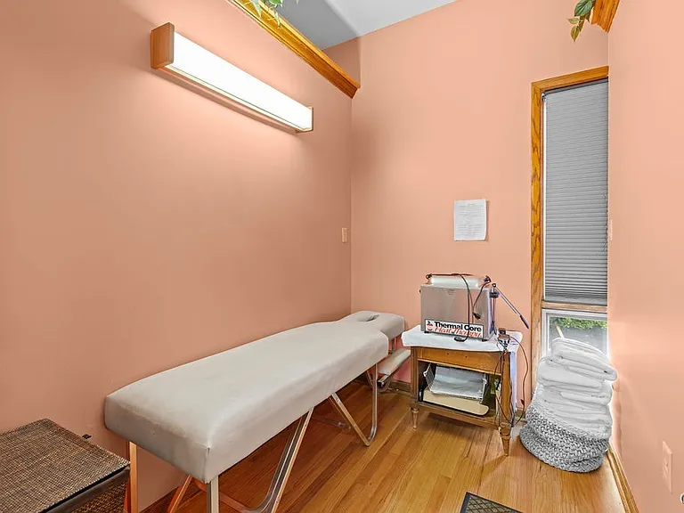 1628 W Genesee St — Photo 17