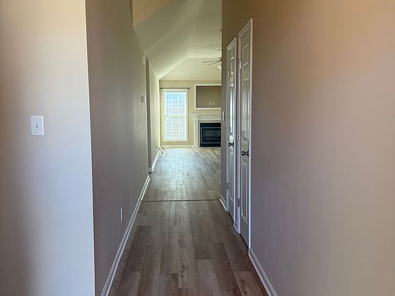 2nd image of 4417 Summer Hill Pl