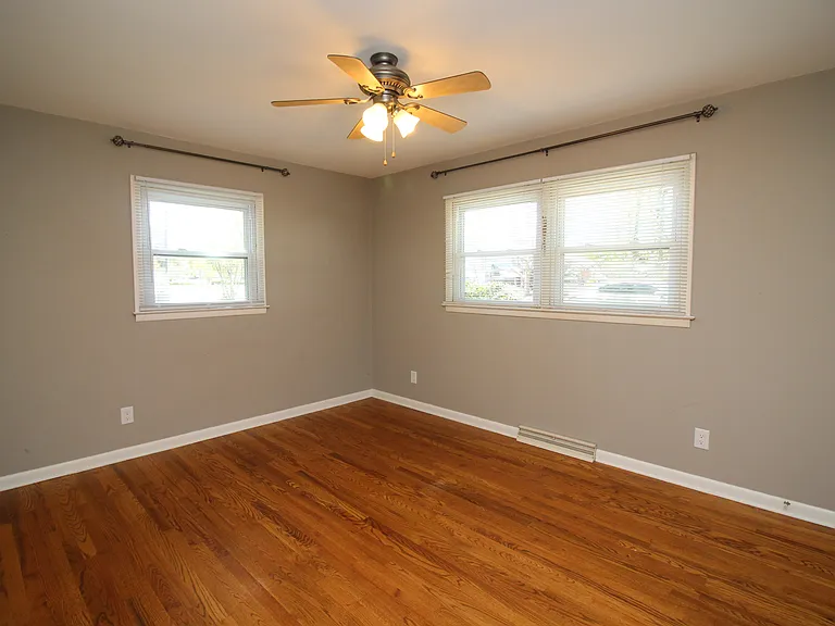 2720 Randleman Rd — Photo 13