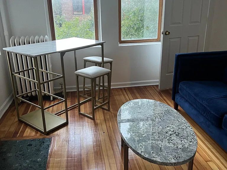 120 Chestnut St #4 — Photo 1
