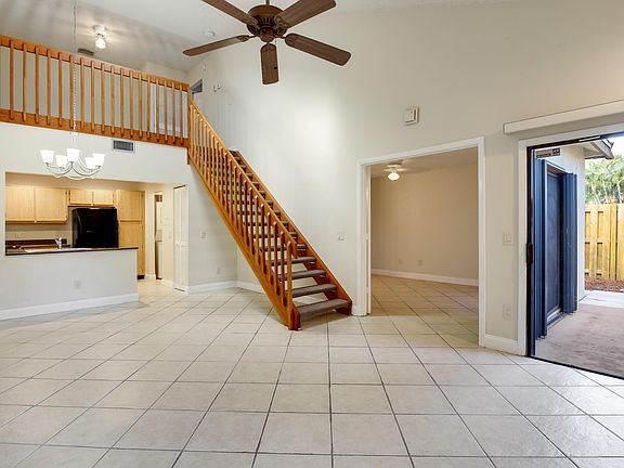 3rd image of 4208 Palm Bay Cir APT B
