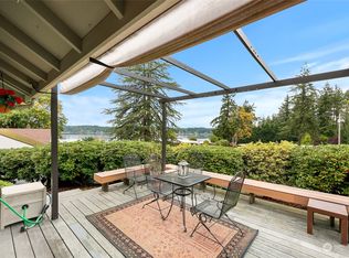 7043 Cooper Point Rd NW, Olympia, WA 98502