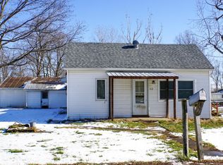 112 S Federal St, Griggsville, IL 62340