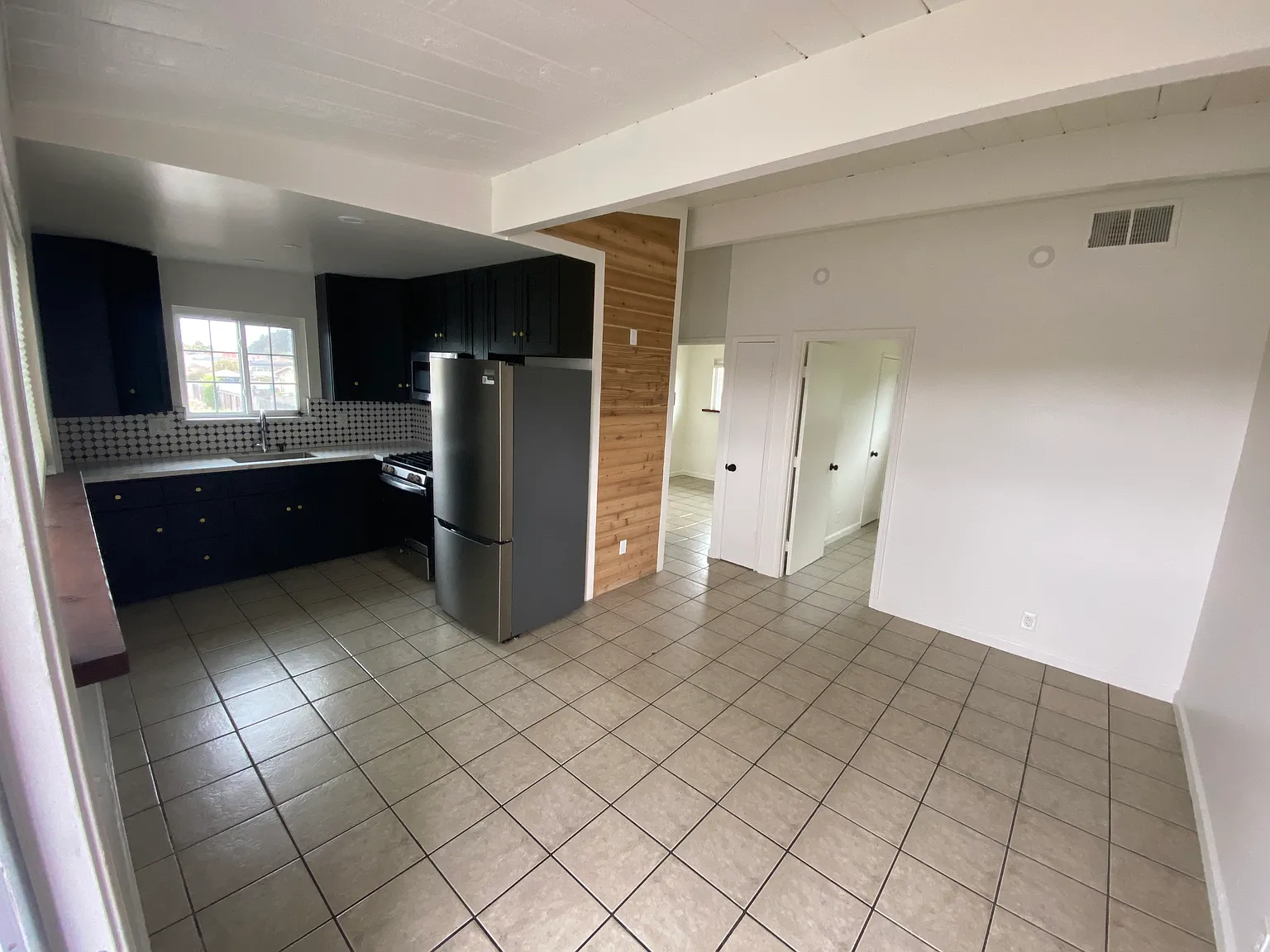 2 bed, 500 sqft, $2,500 — Photo 2