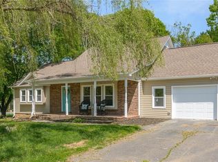 2299 Winterberry Dr, Winston Salem, NC 27106
