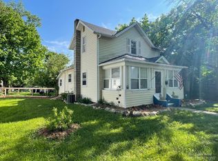 146 E Summit St, Chelsea, MI 48118