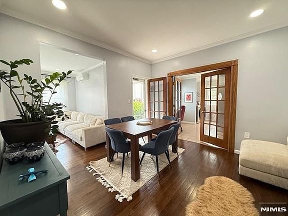 5th image of 274 Park Ave
