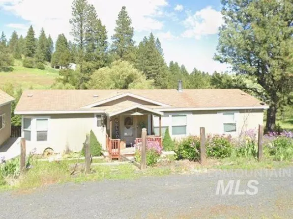 996 Spring Valley Rd, Troy, ID 83871