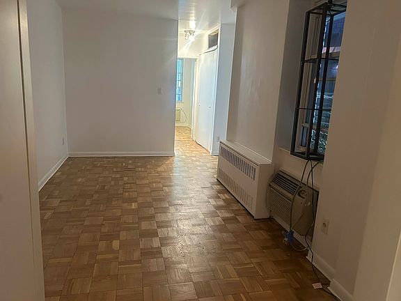 3rd image of 216 E 77th St APT 1D