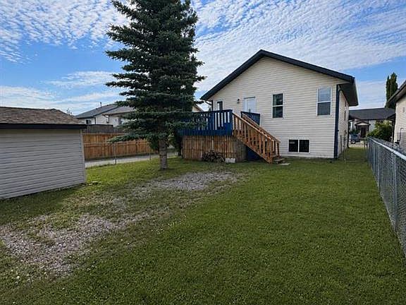 2nd image of 4406 W 54a Avenue Cres