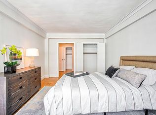 234 E 72nd St #10C, New York, NY 10021
