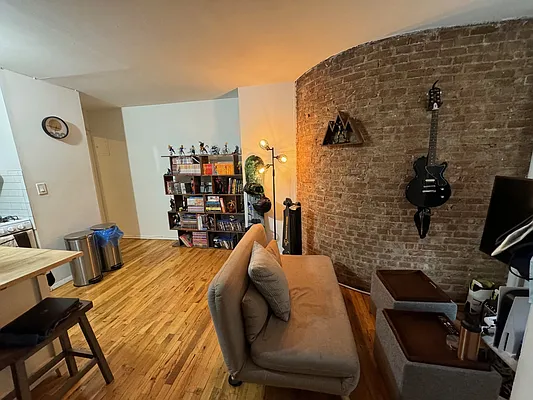 Rented by Corcoran | media 16