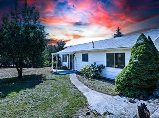 290 Mobley Dr, Azalea, OR 97410