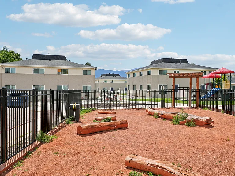 Aspen Townhomes — Photo 54