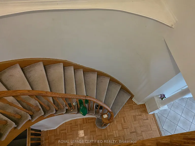 134 Kayla Cres — Photo 10