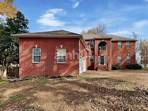 1502 Halifax Dr Photo 1
