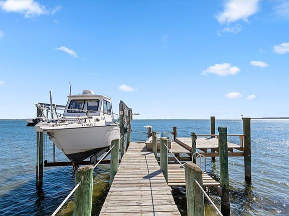 5th image of 37526 Bayside Dr