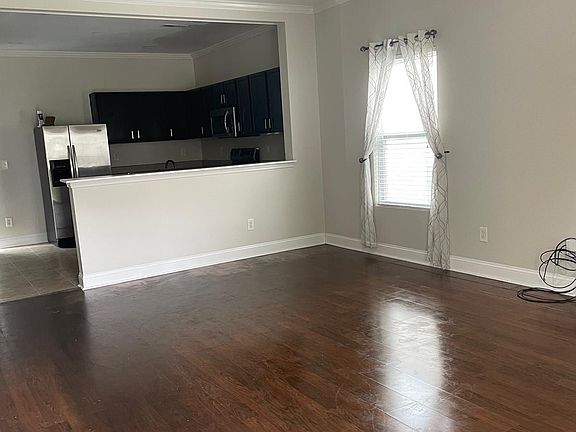 5th image of 1713 Hollybrook Ave