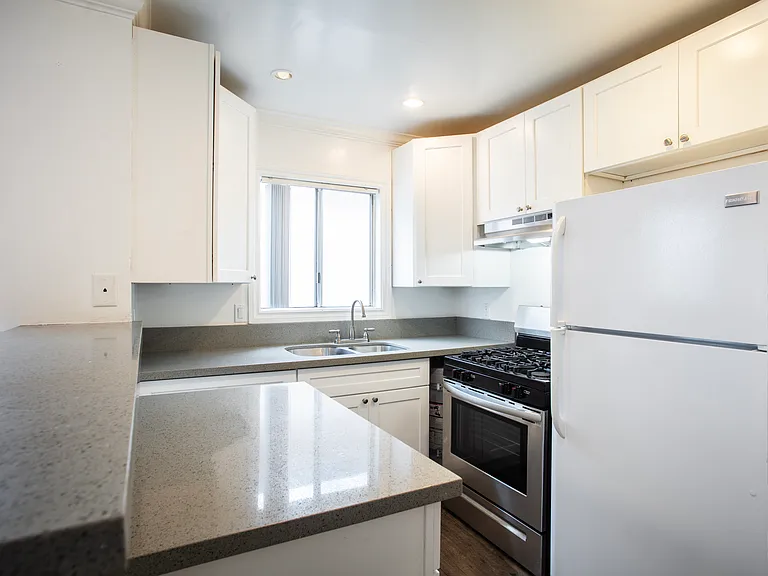 Oakwood Lofts — Photo 10