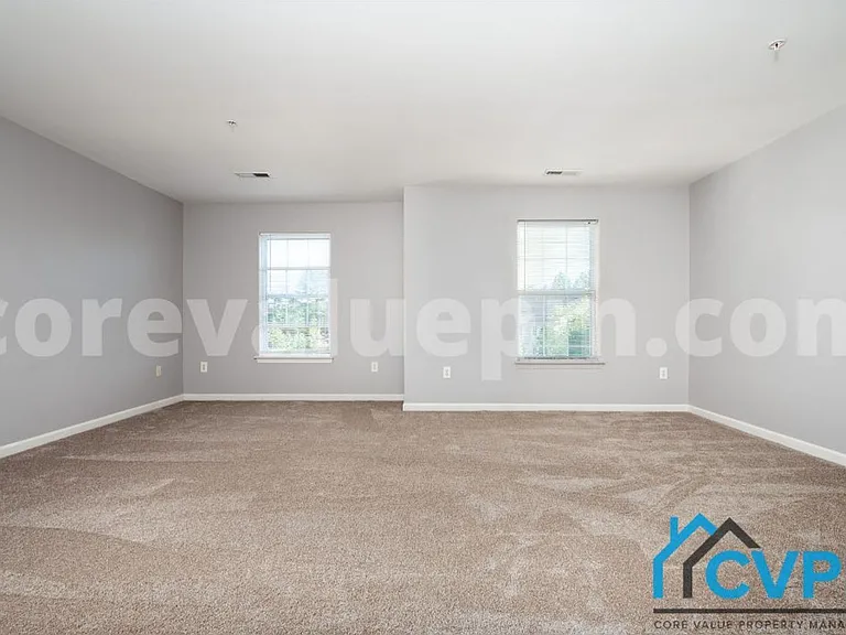 1934 Hackberry Ct — Photo 21