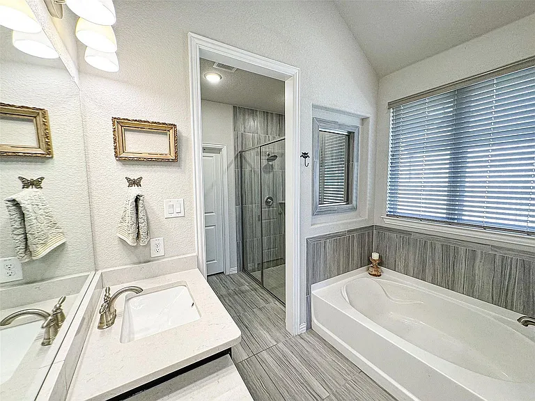 7609 Turnback Ledge Trl — Photo 12