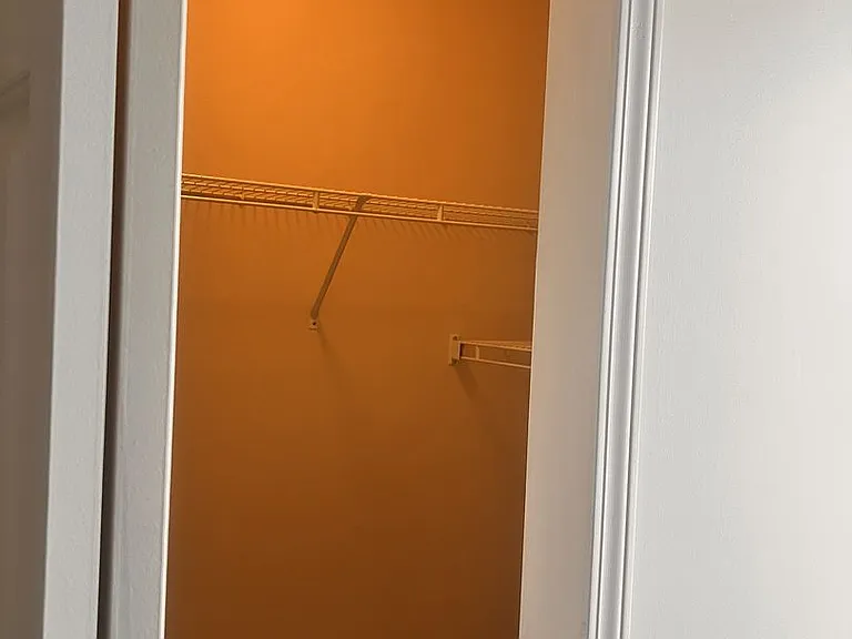110 Shelby Ct — Photo 11