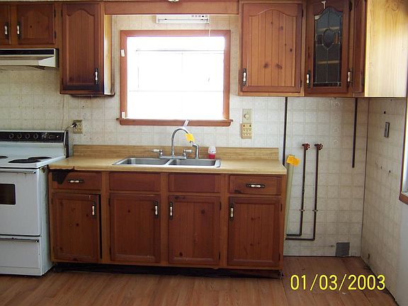 4th image of 1196 Knollwood Dr