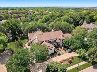 11423 Manor Rd, Leawood, KS 66211