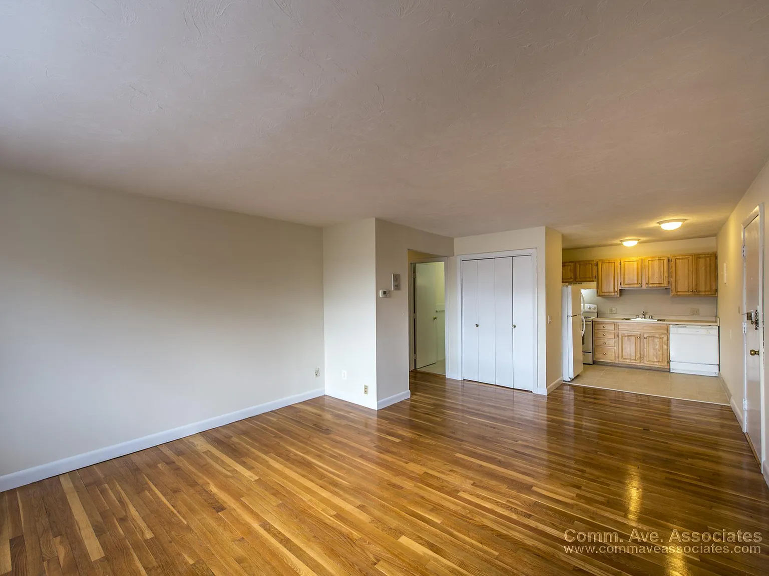 2 bed, 1.0 bath, $3,600 — Photo 1
