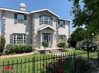 1411 W Chandler Blvd, Burbank, CA 91506