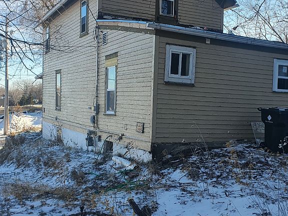 3rd image of 609 Panoah St