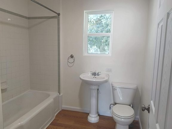 3rd image of 812 W Martin Luther King Dr