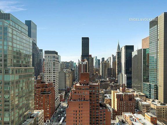 4th image of 250 E 53rd St APT 2704