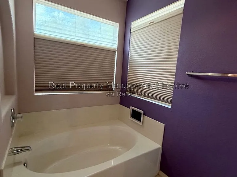 2227 E Edna Ave — Photo 20