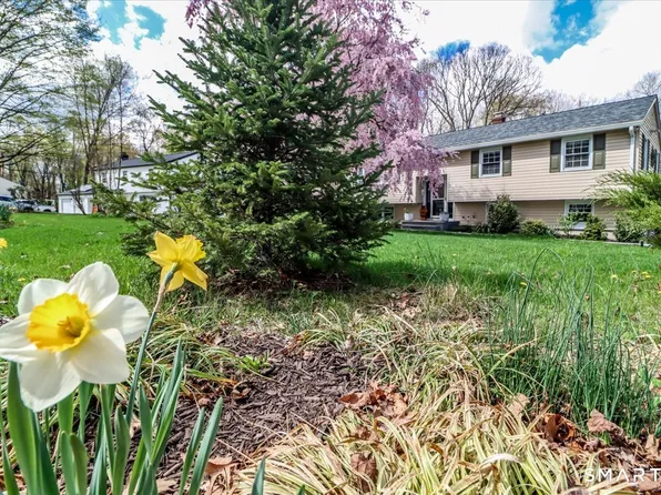 5 Hearthstone Drive, Bethel, CT 06801