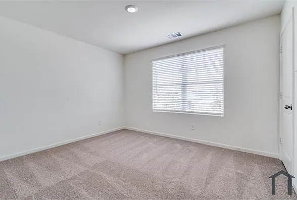 1876 Lockhart Dr — Photo 16