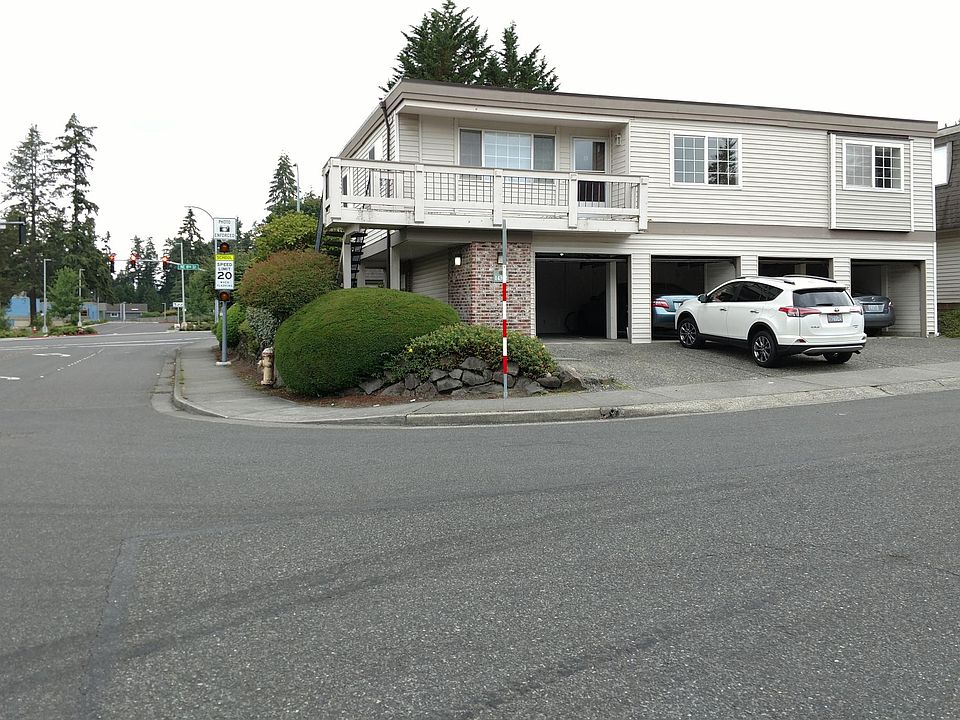 1st image of 14302 NE 7th Pl #4